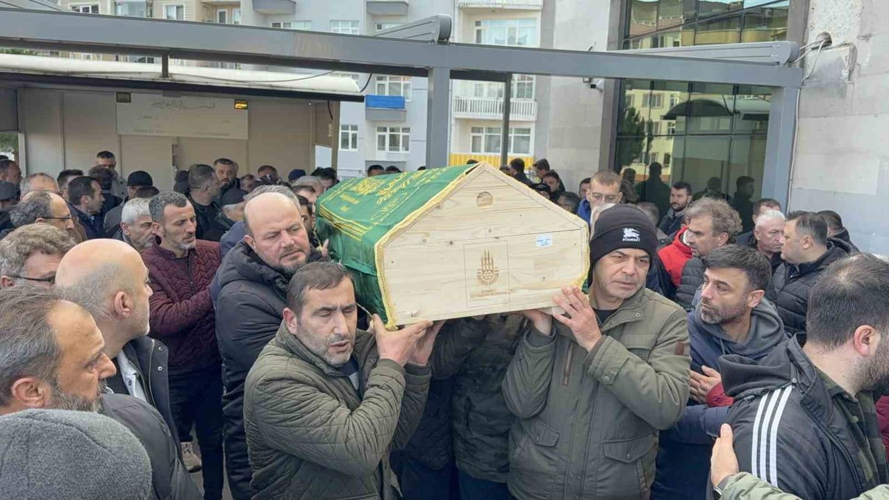 İstanbul'daki Metro Kazasında Hayatını Kaybeden Öğrenci Samsun'da Defnedildi