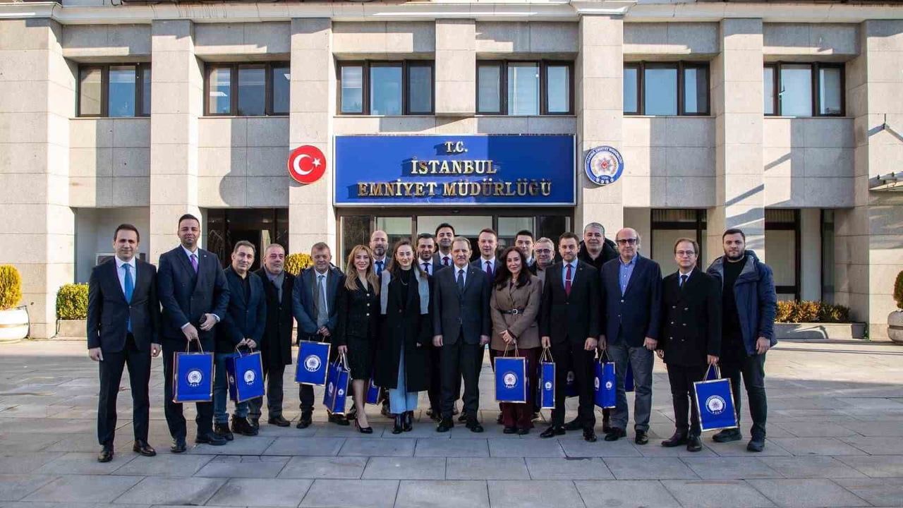 İstanbul Emniyet Müdürü, Gazetecilere 10 Ocak’a Özel Program Düzenledi