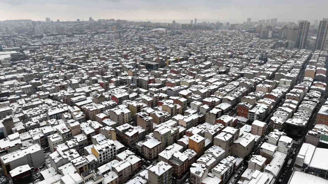 İstanbul'un Beyaz Gelini: Havadan Kar Manzaraları