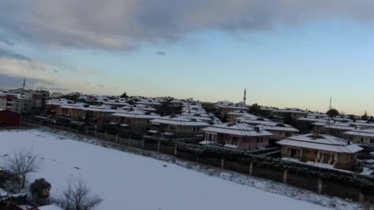İstanbul'un Yüksek Kesimleri Karla Kaplandı