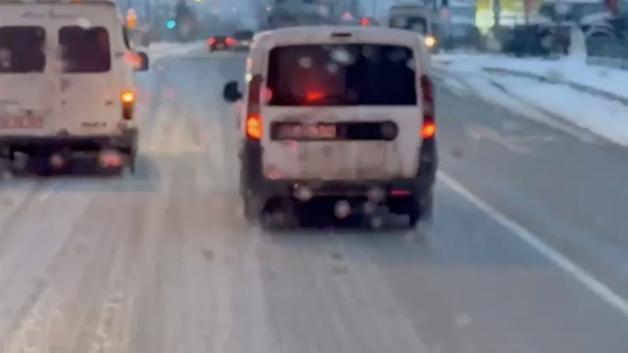 İtfaiyeye Yol Vermeyen Sürücüye Tepkiler