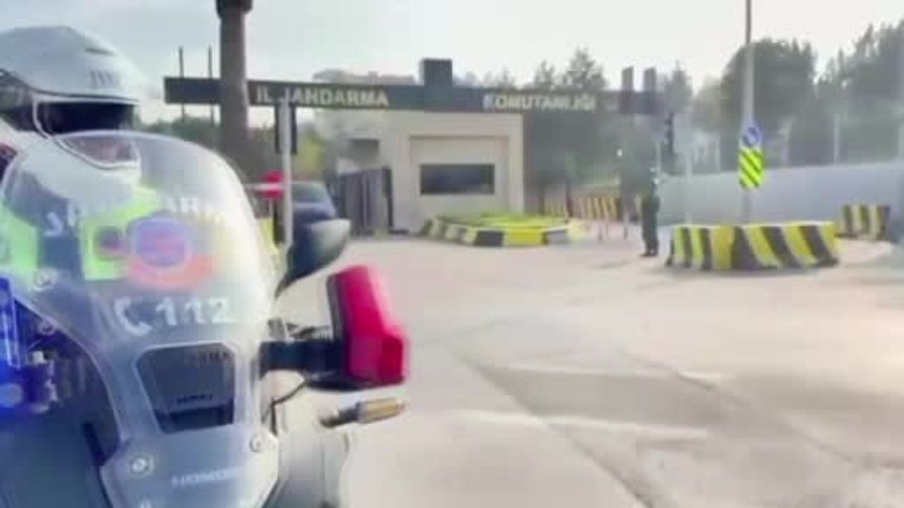 İzmir'de 1 Ton 625 Kilogram Uyuşturucu Ham Maddesi Ele Geçirildi