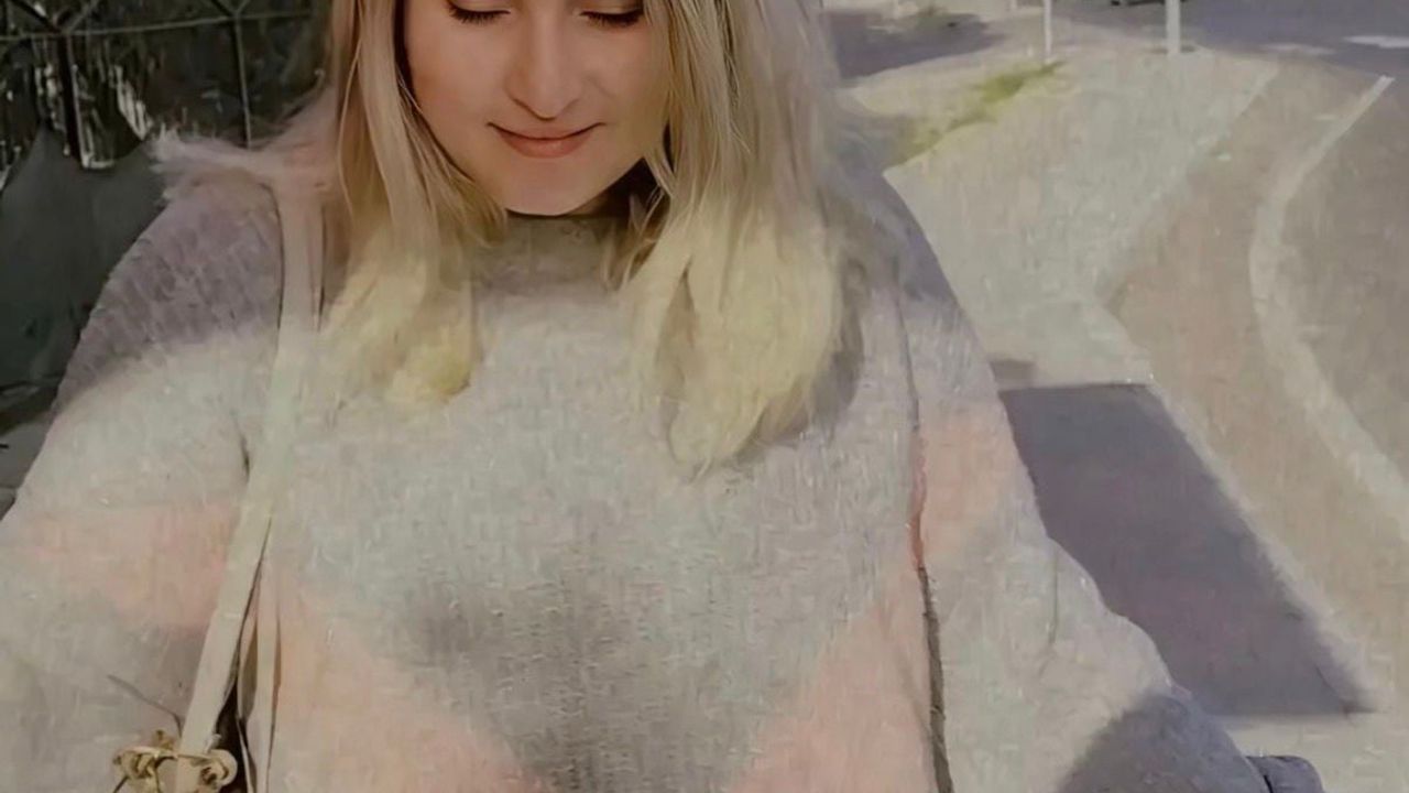 İzmir’de Midibüs Çarpması Sonucu Genç Kadın Hayatını Kaybetti