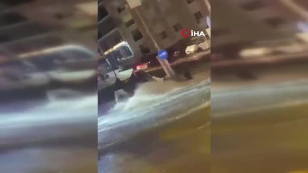 İzmir'de Şiddetli Yağışlar Hayatı Olumsuz Etkiledi