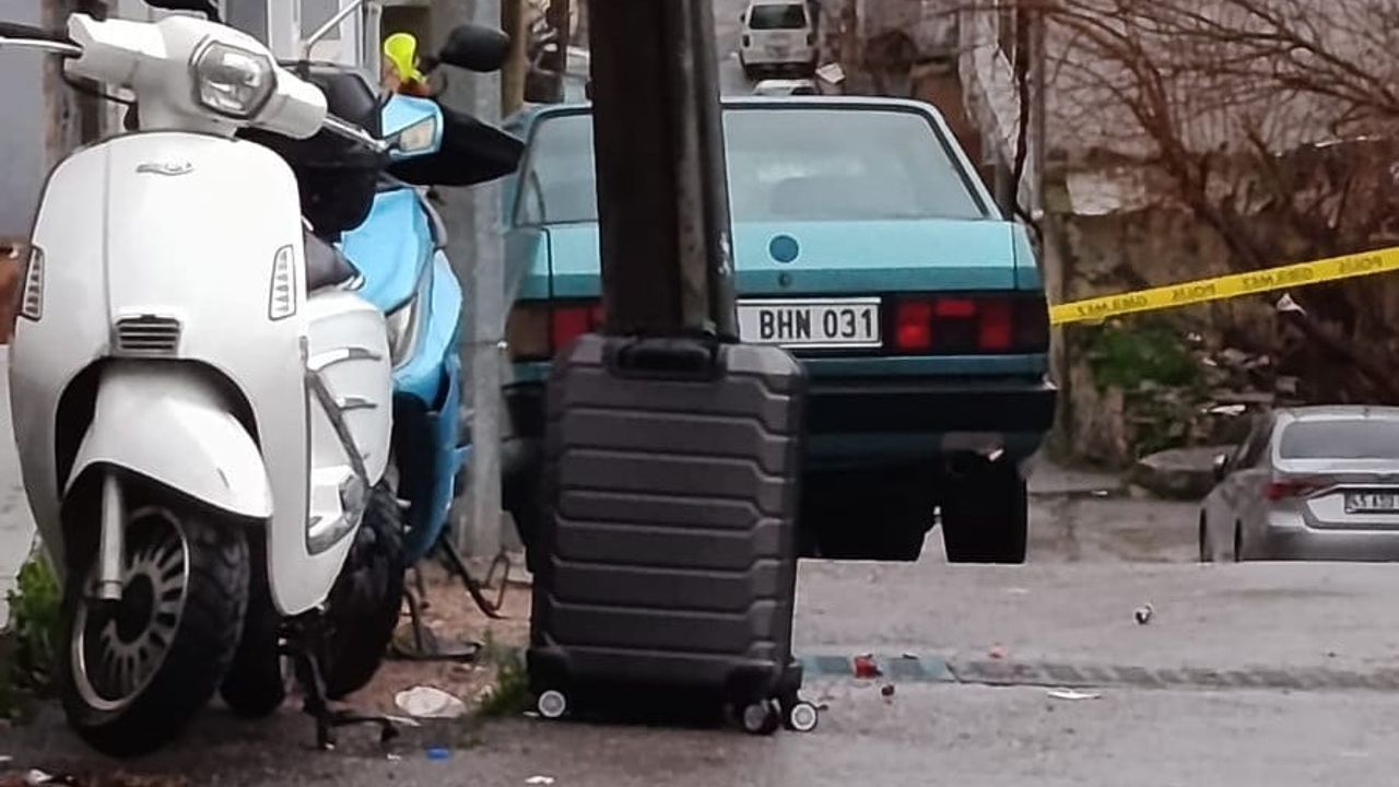 İzmir'de Şüpheli Valiz Panik Yarattı