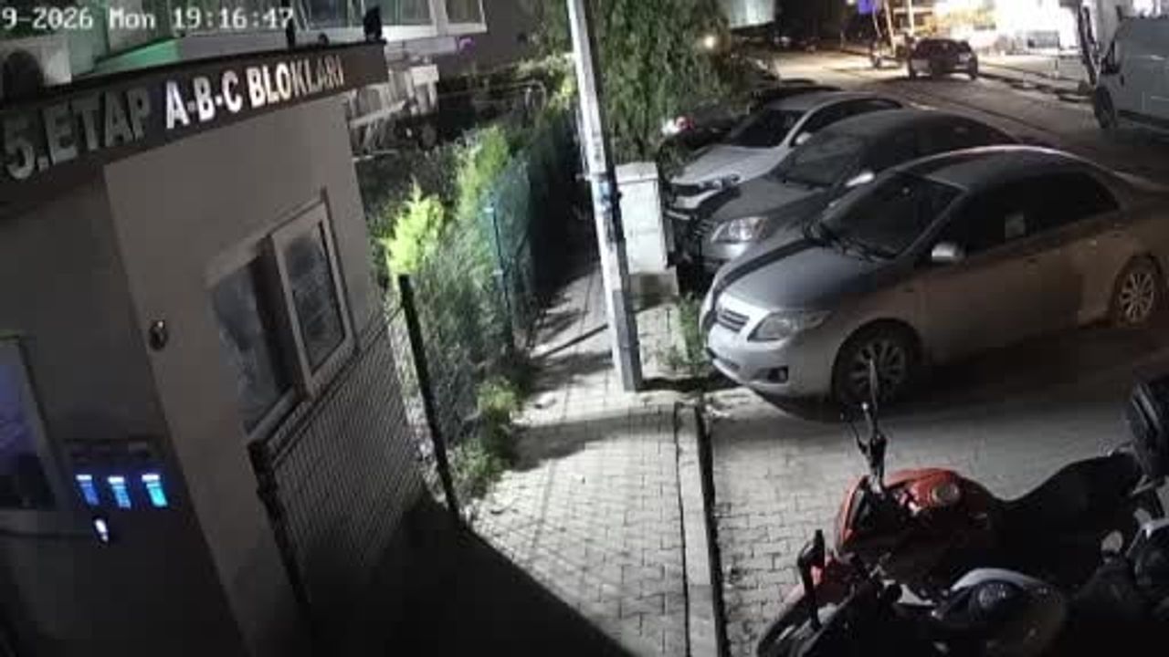 İzmir'de Takıntılı Erkek Silahlı Saldırıyla Gözde Akbaba'yı Hayatından Etti