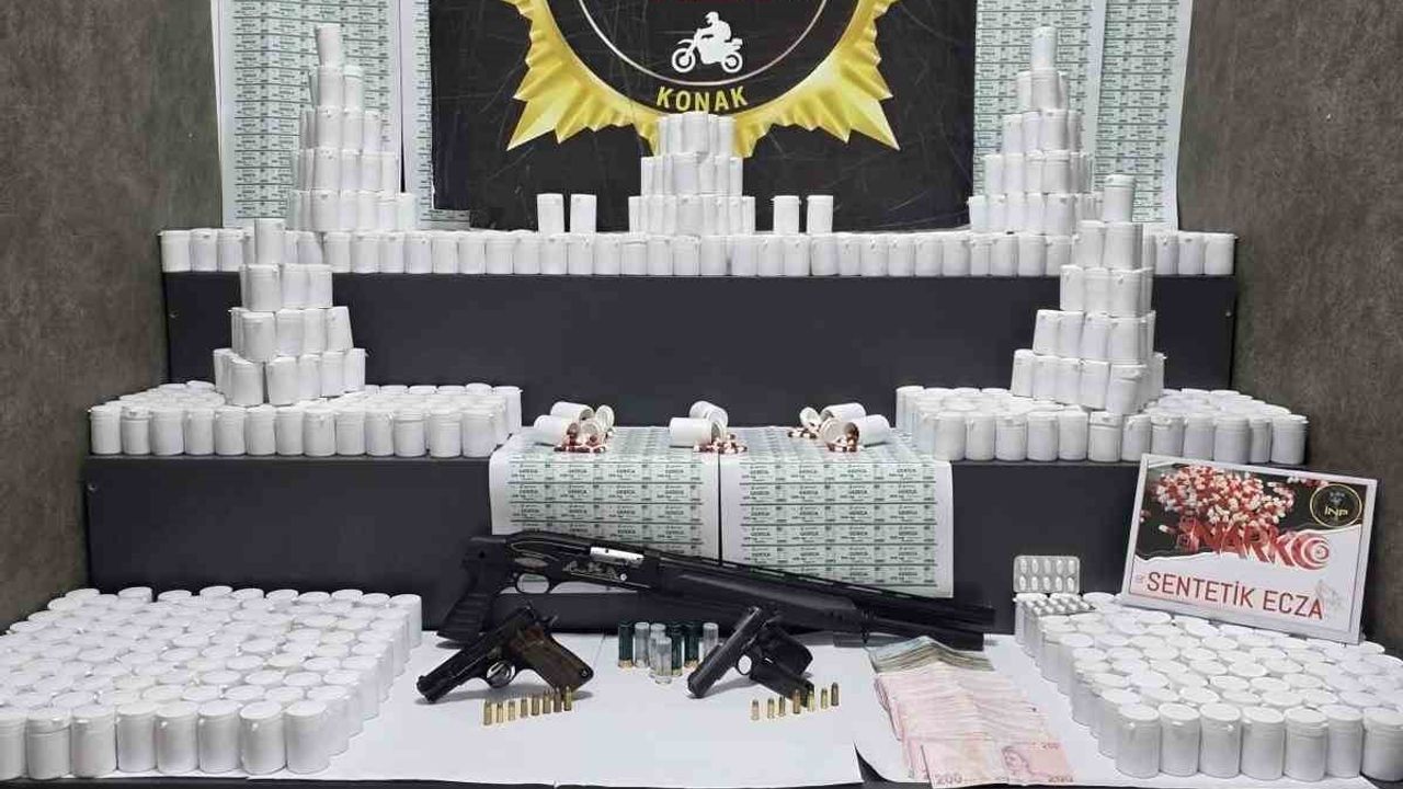 İzmir'de Uyuşturucu Operasyonu: 3 Kişi Gözaltında