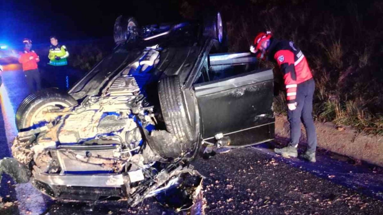 İzmir-İstanbul Otoyolu'nda Trafik Kazası: 4 Yaralı