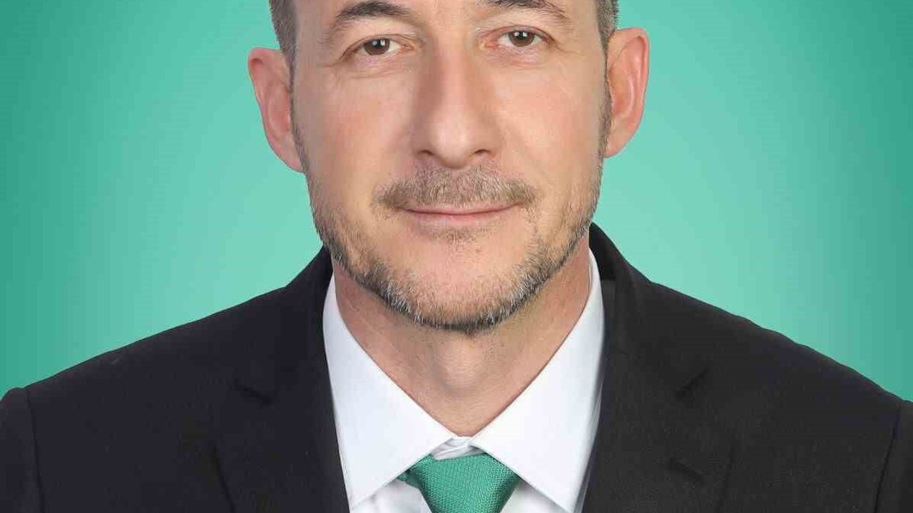 İzmit’te Saksı Tartışması Büyüyor