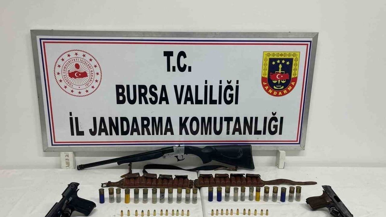 İznik'te Şüphelinin Evinde Silah ve Mermiler Bulundu