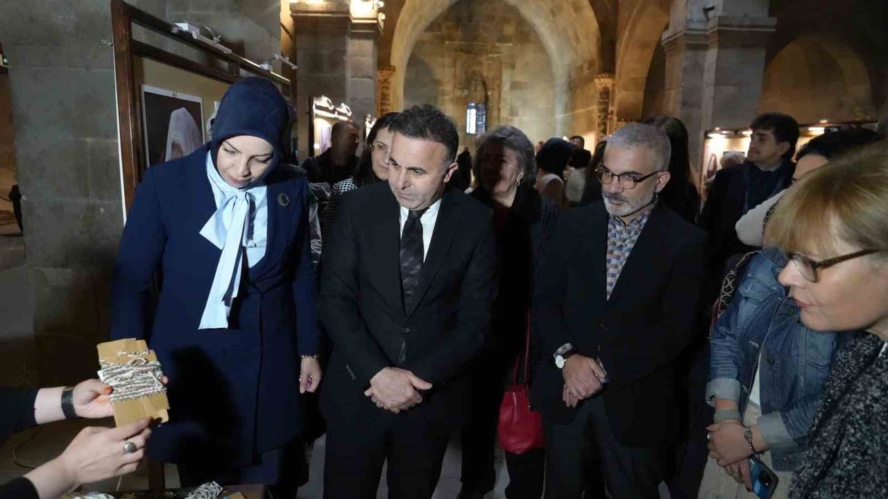 Kadının Sessiz Anlatısı: Erzurum'da Oya Sergisi