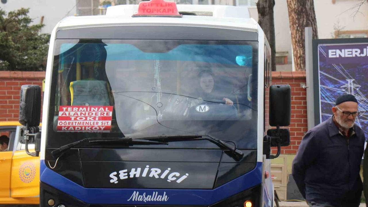Kadınlardan Minibüs Şoförü Olma Hikayesi: Sude Naz Topçu
