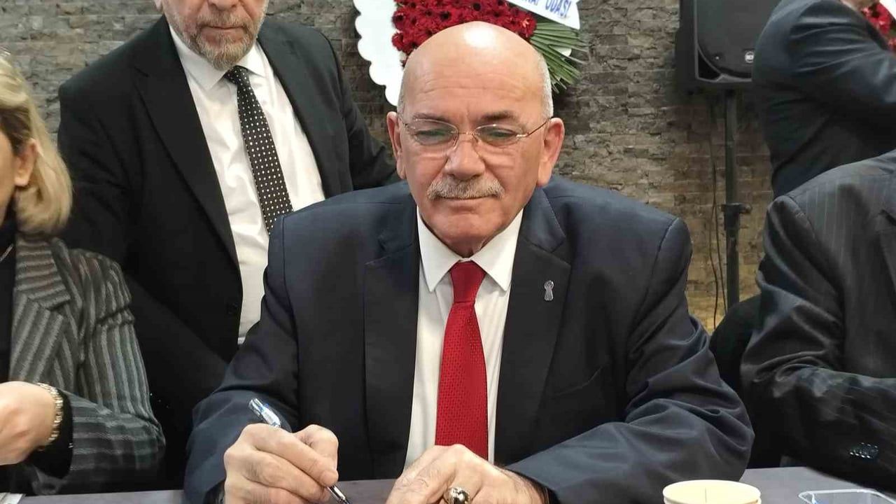 Kadir Durmuş, Kocaeli Esnaf ve Sanatkarlar Odası Başkanlığına Yeniden Seçildi