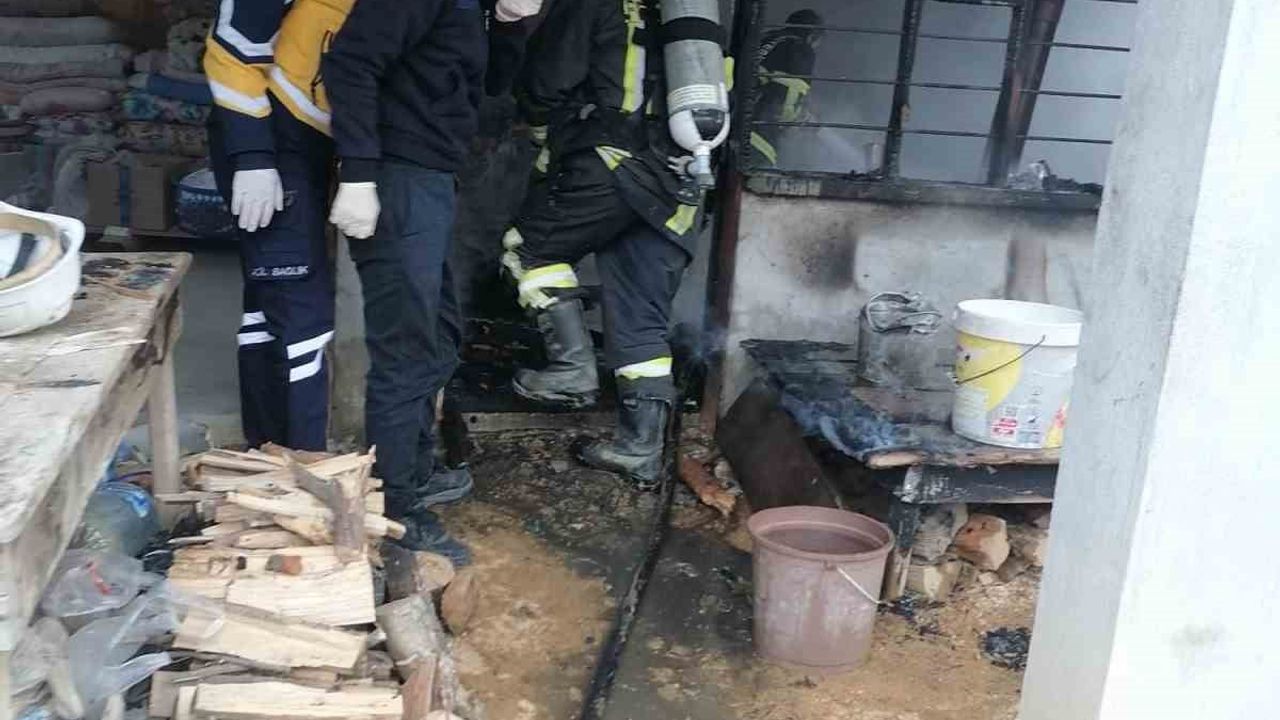 Kadirli'de Yangın: 75 Yaşındaki Adam Hayatını Kaybetti