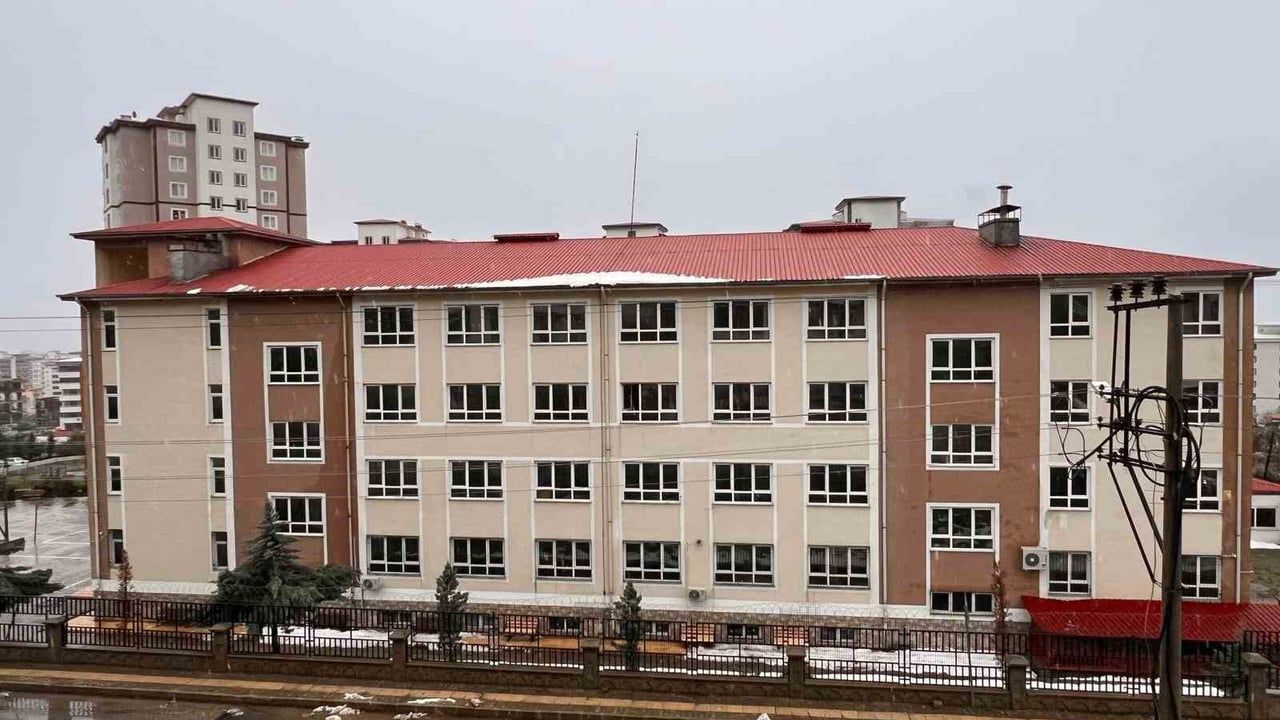 Kahramanmaraş'ta Olumsuz Hava Şartları Nedeniyle Eğitim Tatili