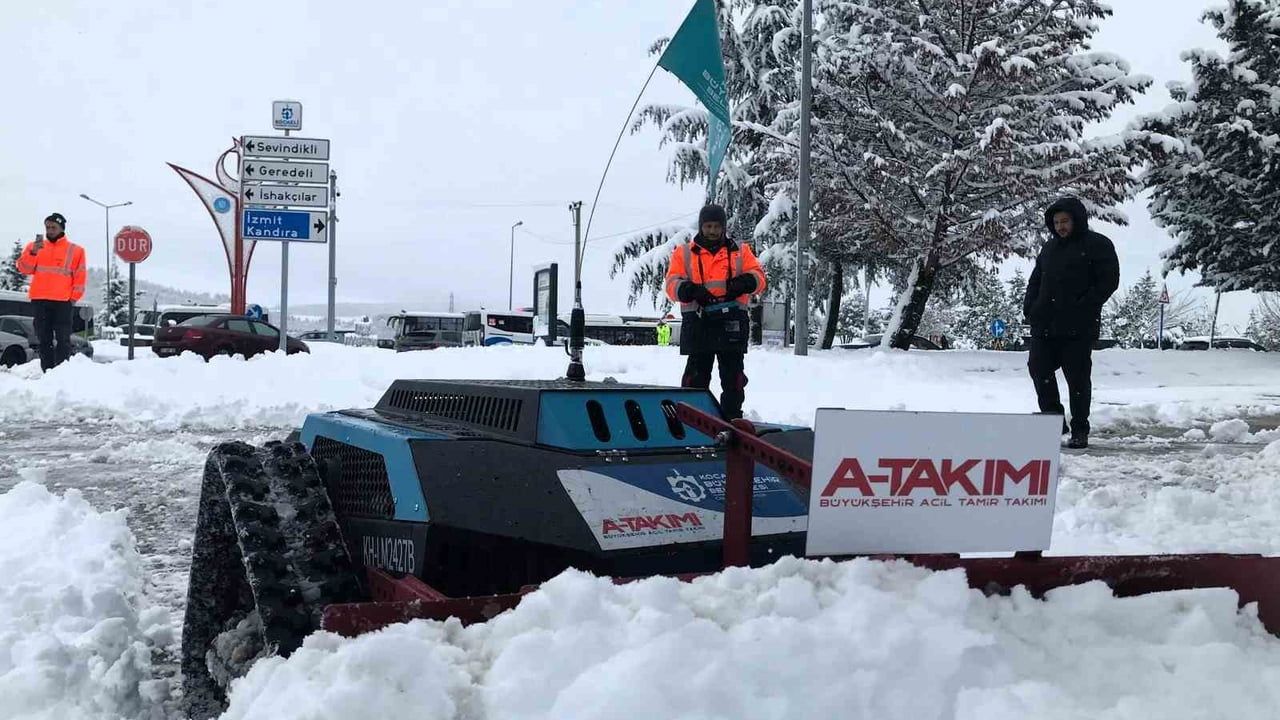 Kaldırımlar Robotik Araçlarla Temizleniyor
