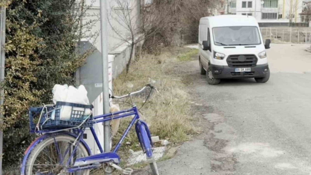 Kamyonet Bisiklete Çarptı: 1 Kişi Yaralandı