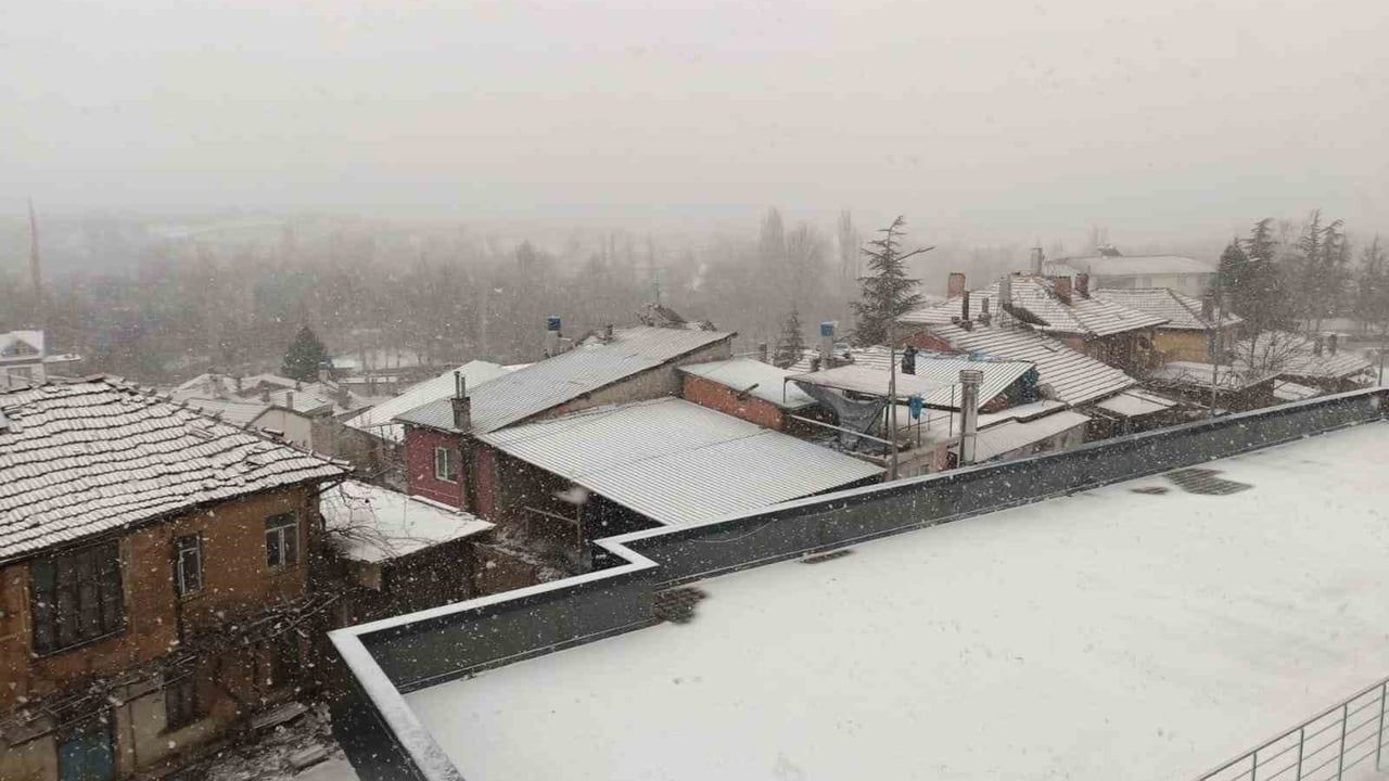 Kar Sevinci: Beyşehir, Hüyük ve Derebucak'ta Kış Manzaraları