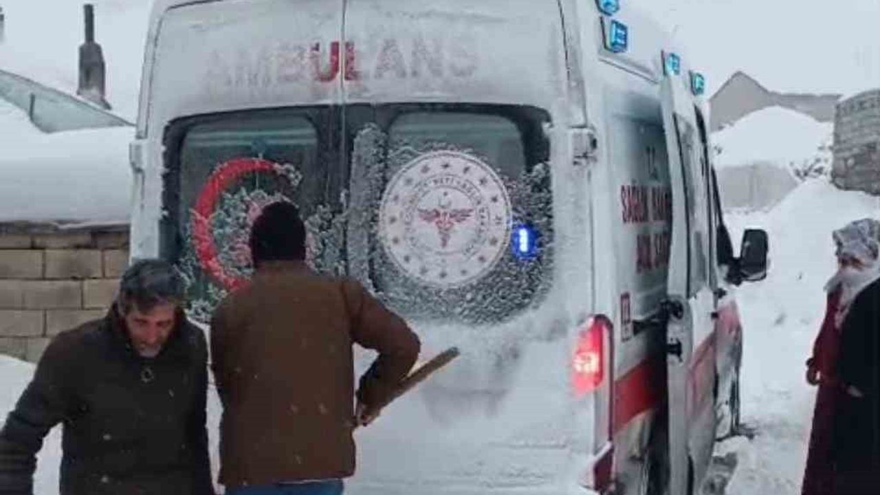 Kar Yağışı Engel Olmadı: 7 Yaşındaki Sinan'a Zamanında Müdahale Yapıldı