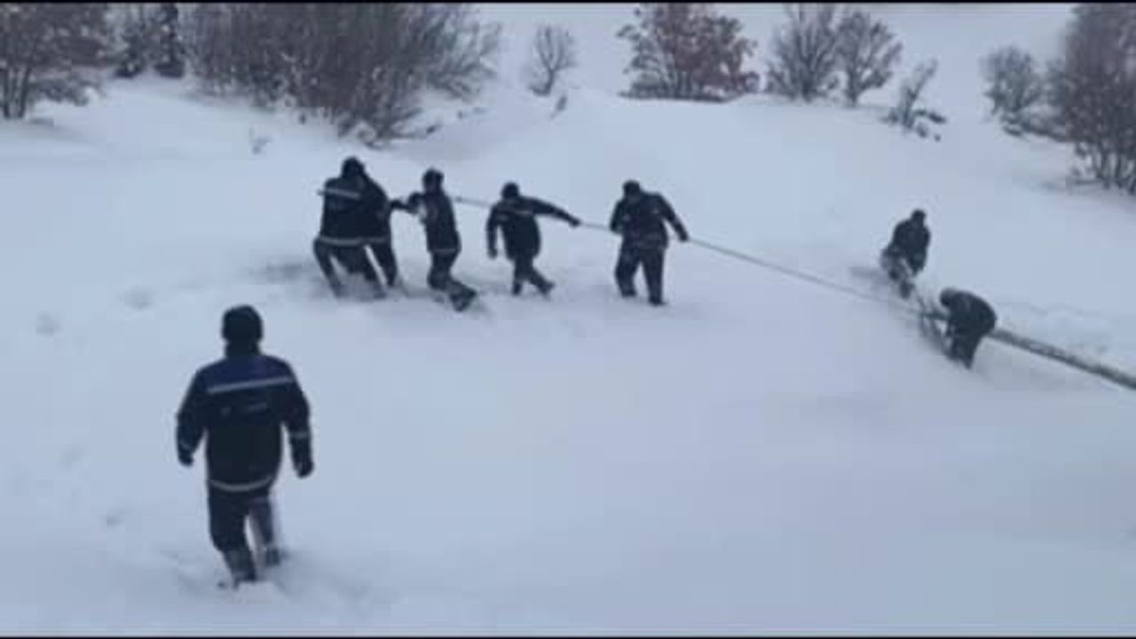 Kar Yağışı Nedeniyle Enerji Hattı Onarımı İçin Ekipler Seferber Oldu