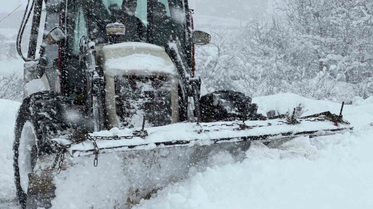 Karabük'te 30 Köy Yolu Yeniden Ulaşıma Açıldı