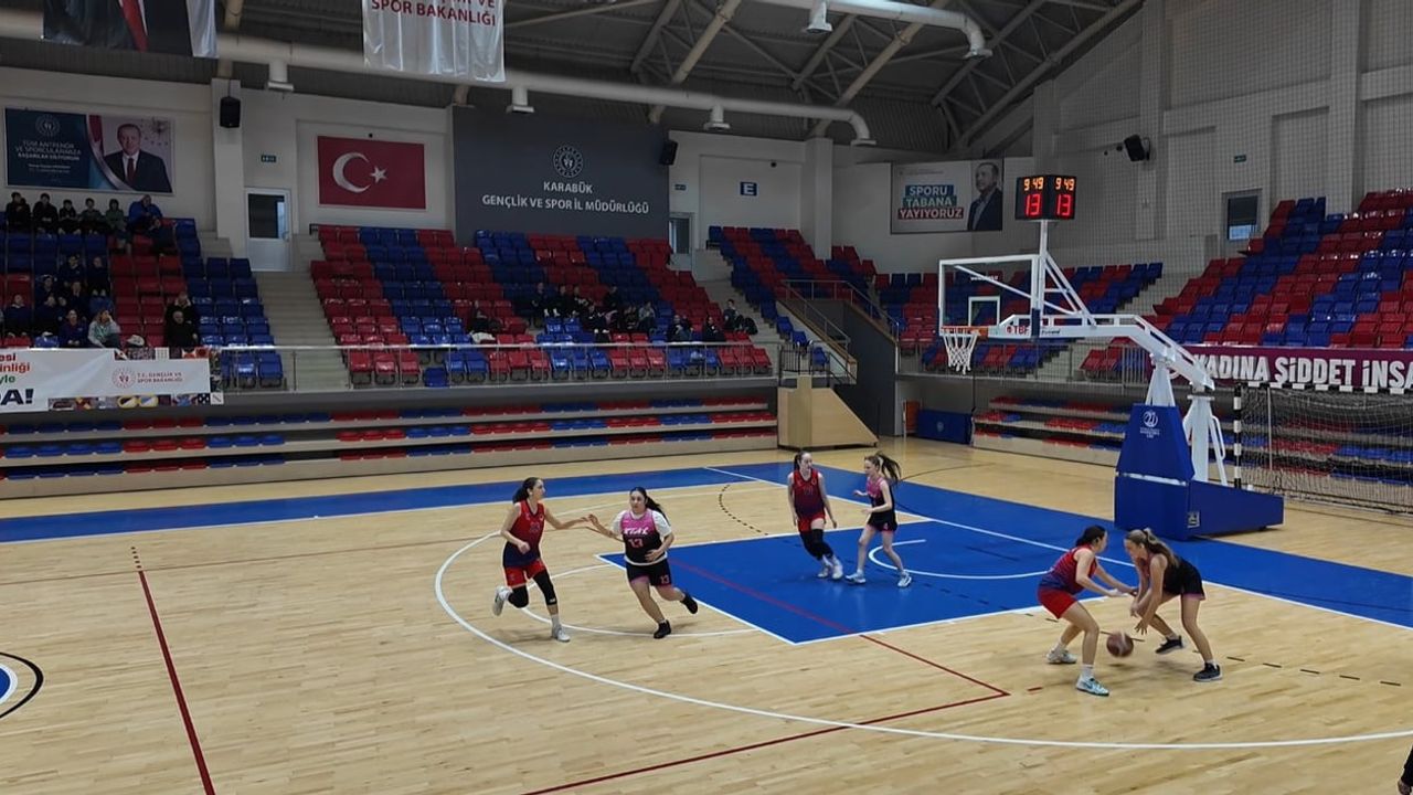 Karabük’te Gençler Basketbol Grup Müsabakaları Heyecanı