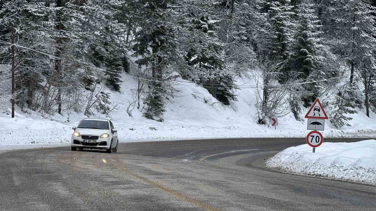 Karabük'te Kar Yağışı ve Karayolları Çalışmaları