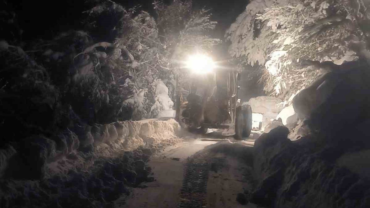 Karabük'te UMKE Ekipleri Yatalak Hastaya Ulaşmak için 4 Saat Mücadele Etti