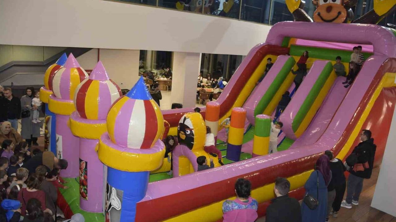 Karacabey'de Sömestr Eğlencesi Başladı