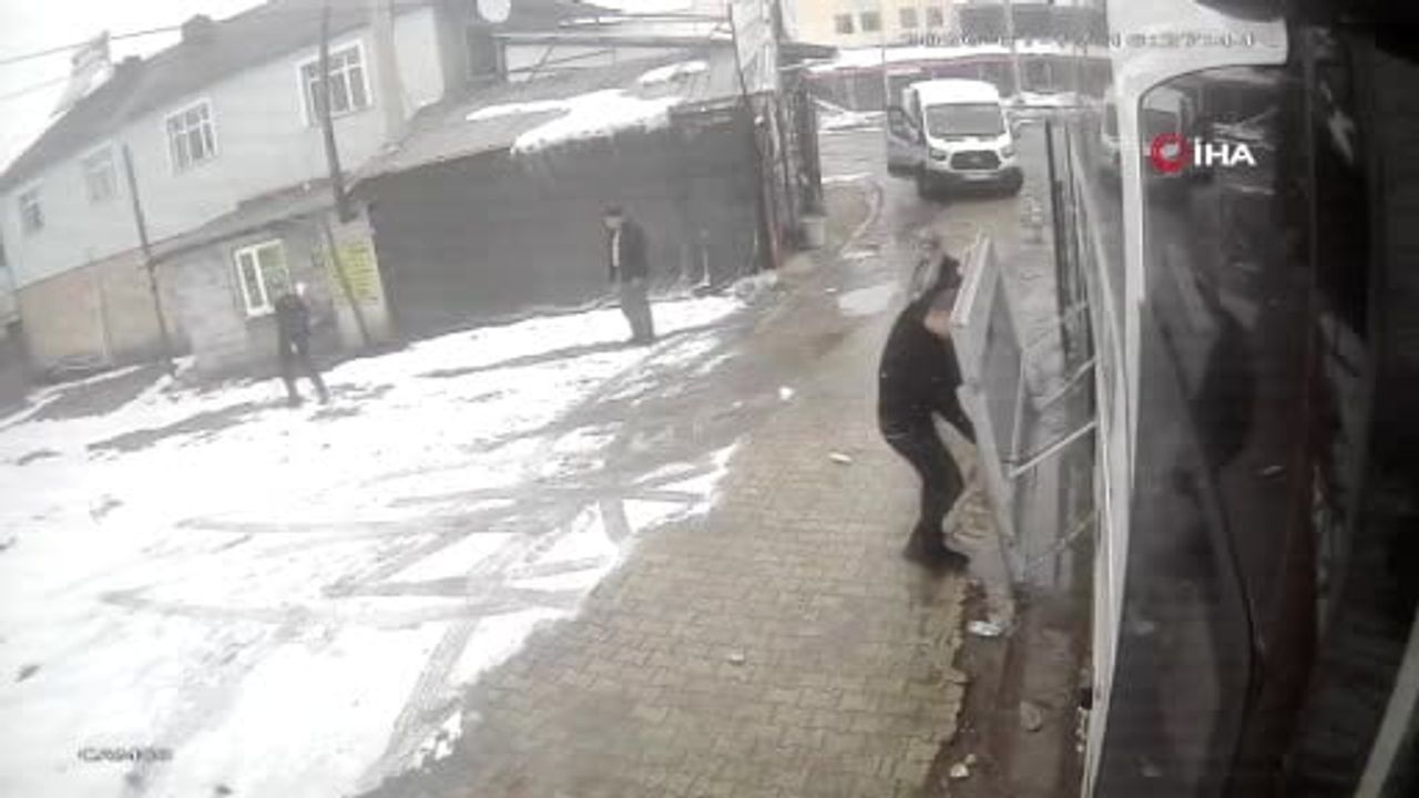 Karakoçan'da Yolcu Otobüsüne Saldırı Olayı