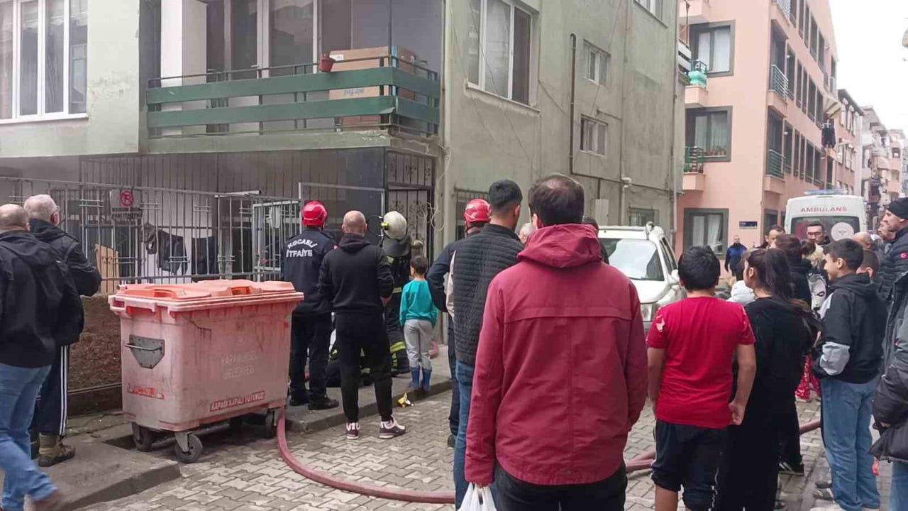 Karamürsel'de Tersane İşçilerinin Kaldığı Evde Yangın Çıktı