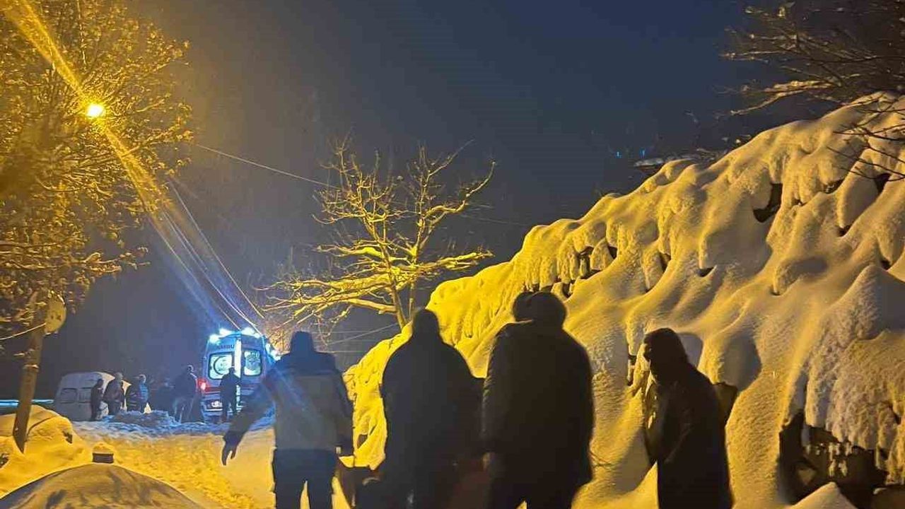 Karla Kaplı Yolda Zamana Karşı Yarış