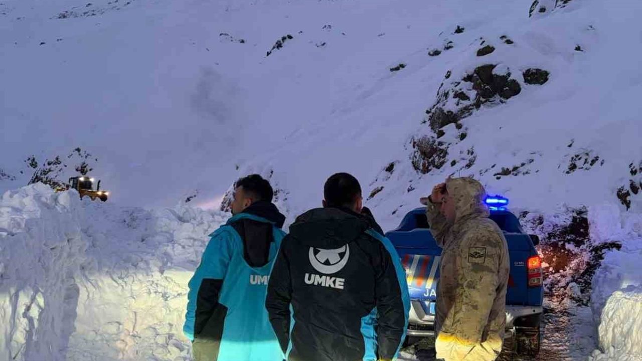 Karla Mücadele: Hasta Kadın UMKE Ekipleri Tarafından Kurtarıldı