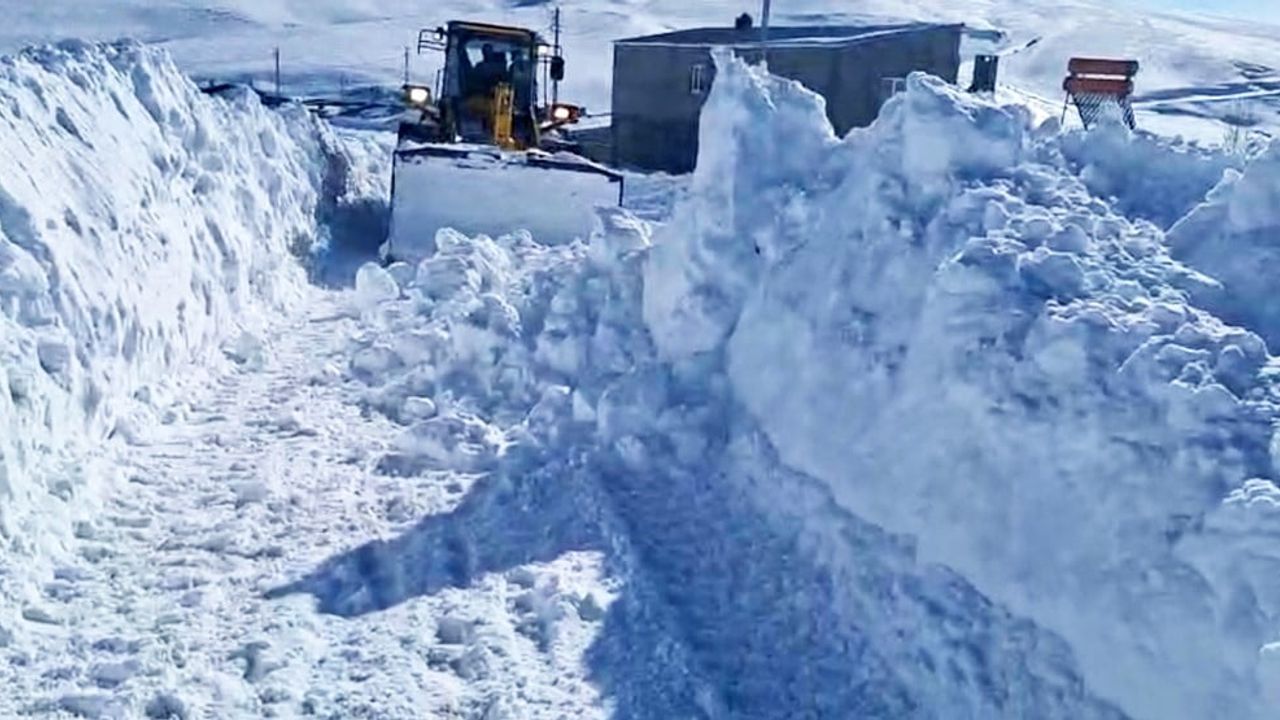 Kars'ta 18 Köy Yolu Ulaşıma Kapalı