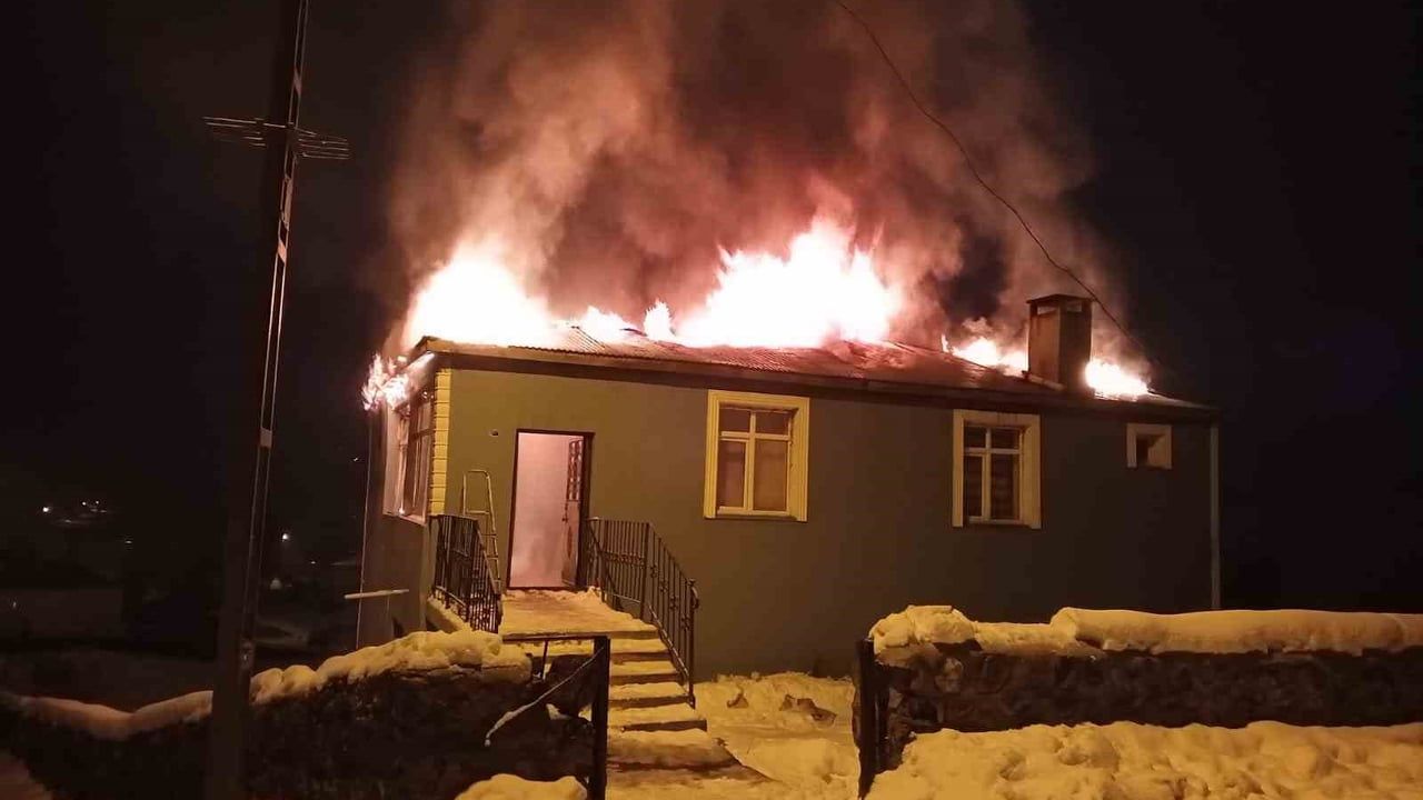 Kars'ta İmam Evi Yangını