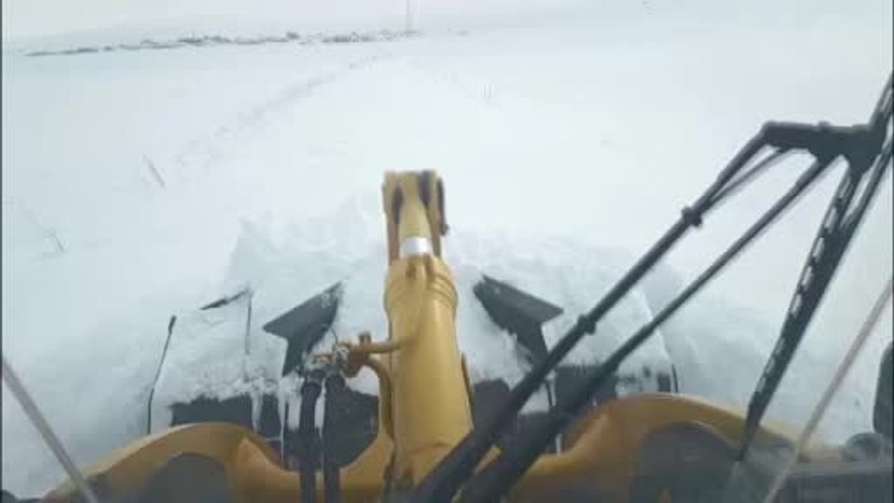 Kars’ta Kar Kaplanları Zorlu Havanın Üstesinden Geliyor