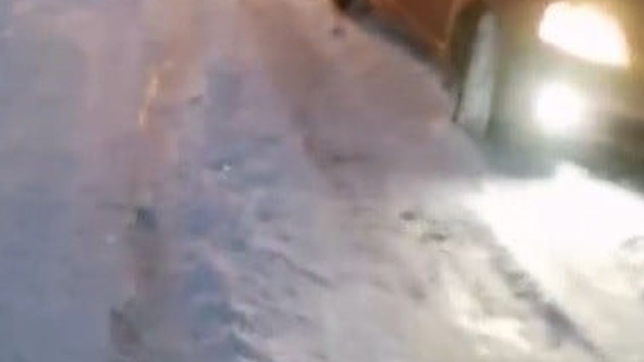 Kars'ta Kar ve Tipi Nedeniyle Araçlar Kurtarıldı