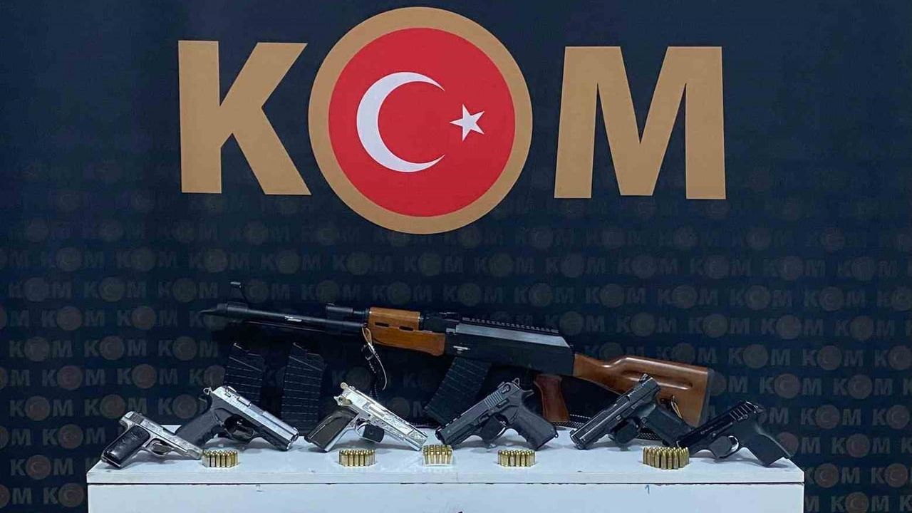 Kars'ta Sosyal Medya Üzerinden Silah Ticareti Operasyonu