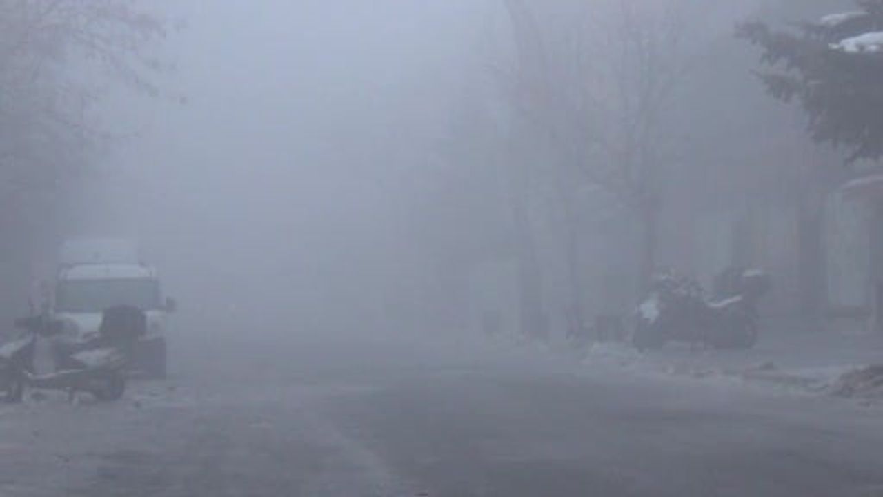 Kars'ta Yoğun Sis Hayatı Olumsuz Etkiliyor