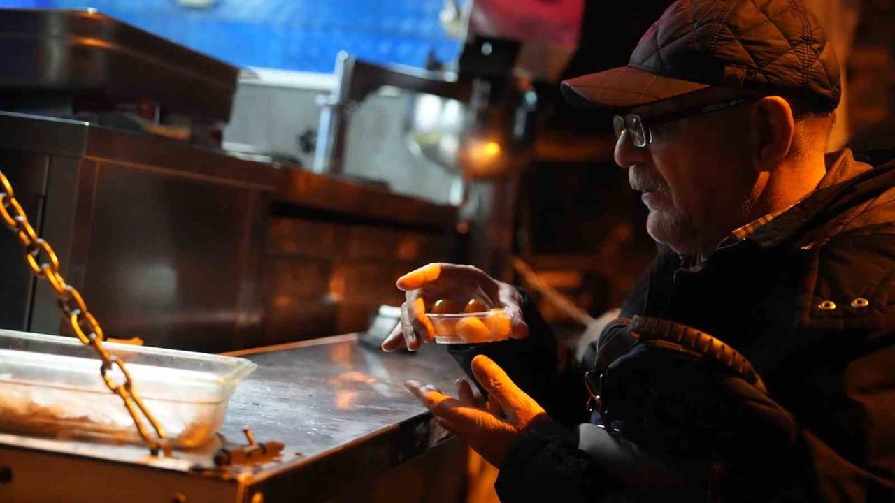 Kartal Belediyesi'nden Miraç Kandili Lokma İkramı