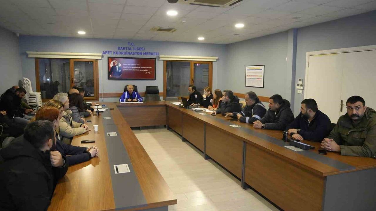 Kartal'da Kar Yağışına Hazırlık