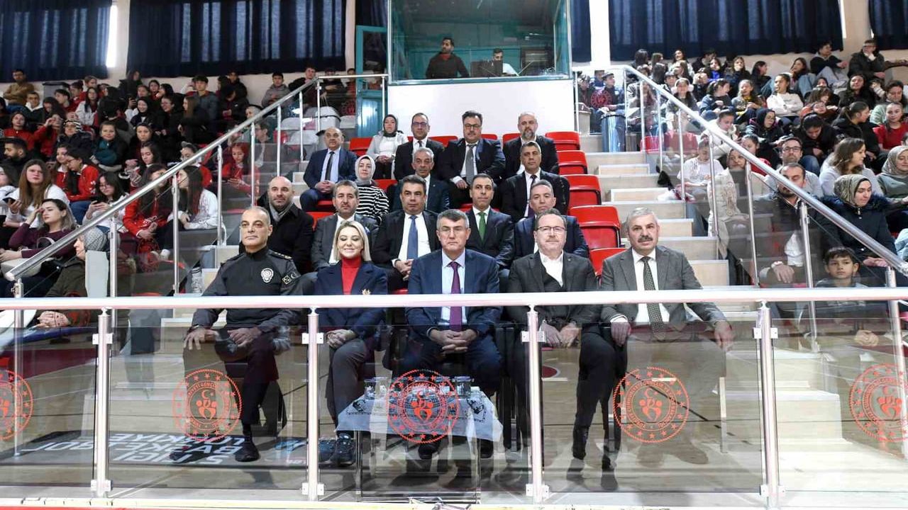 Kastamonu'da 7 Milyon TL'lik Spor Malzemesi Desteği