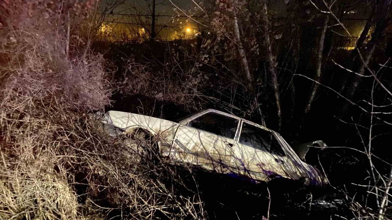 Kastamonu'da Ağaca Çarpan Otomobilde 1 Kişi Yaralandı