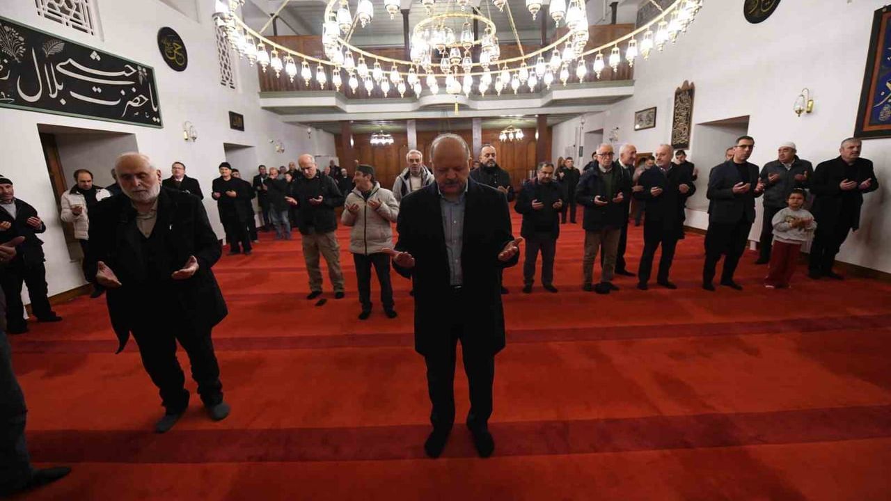 Kastamonu'da Gazeteciler ve Şehitler İçin Mevlid-i Şerif Programı Düzenlendi