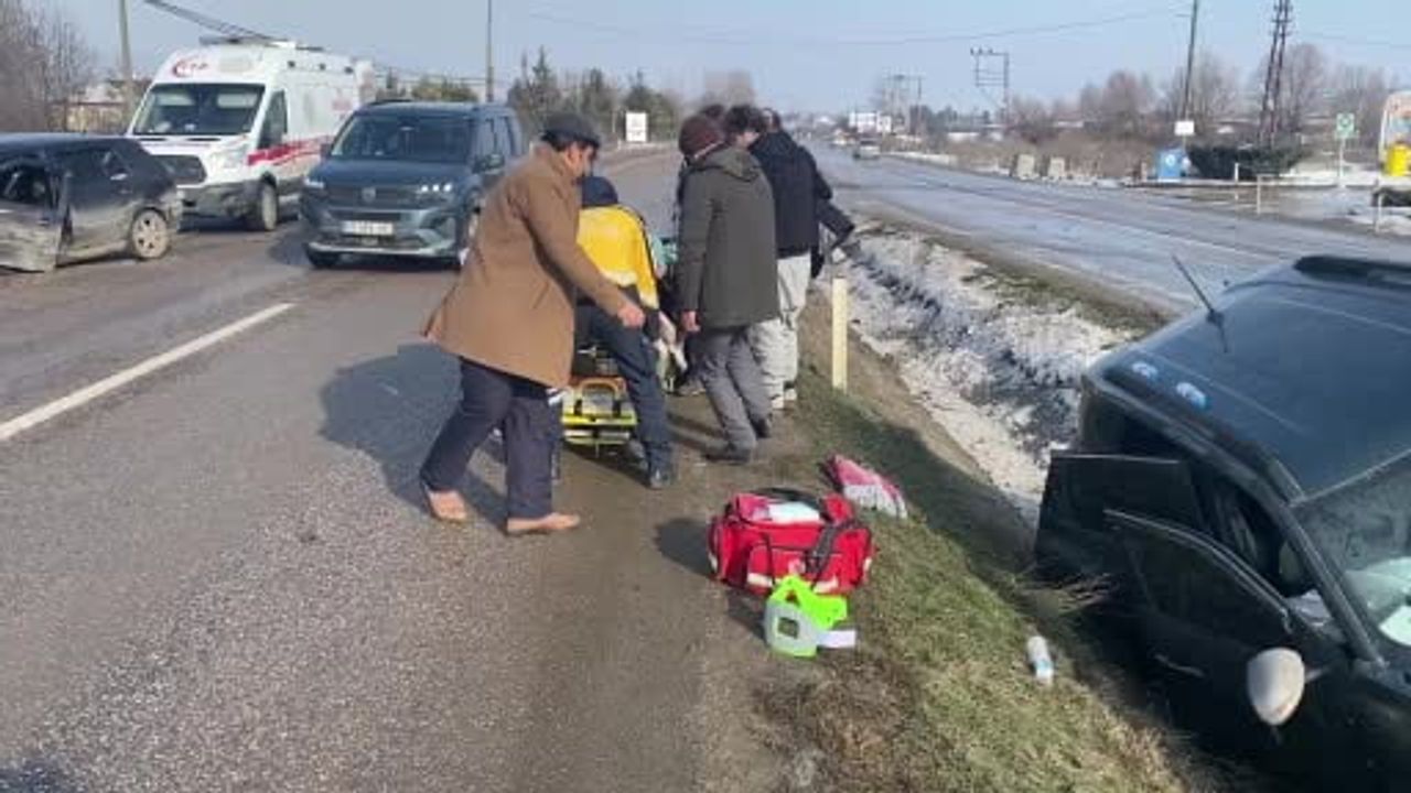 Kastamonu'da Trafik Kazası: 3 Yaralı