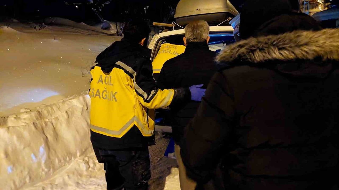 Kastamonu'da Yaralıya Zamanla Yarış