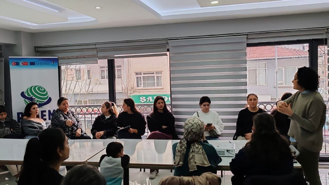 Katılımcılara Uygulamalı Eğitim Semineri Düzenlendi