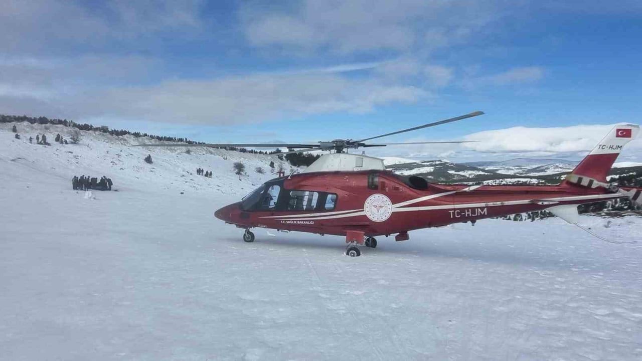 Kayak Merkezinde Kaza: Genç Hava Ambulansı ile Hastaneye Nakledildi