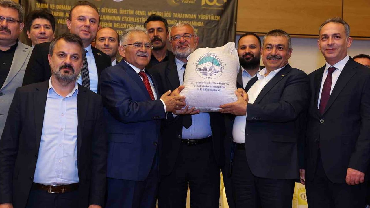 Kayseri Büyükşehir Belediyesi'nden Çiftçilere Destek: 12 Milyon TL'lik Tohum Dağıtımı