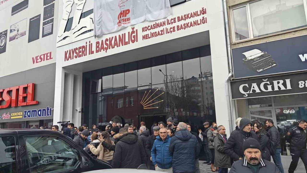 Kayseri'de Alevi Örgütlerden CHP'ye Tepki Gösterildi